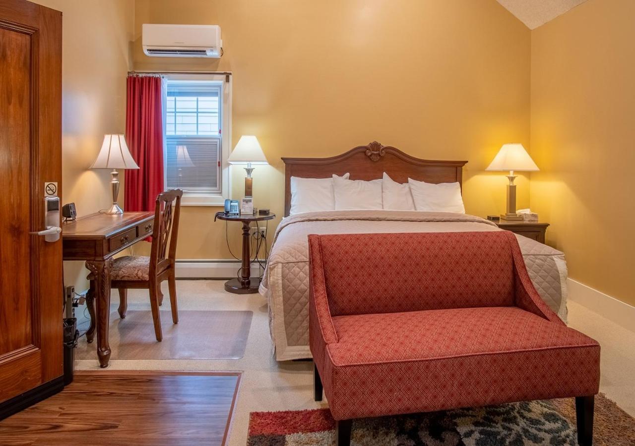 Hotel Dushore Esterno foto