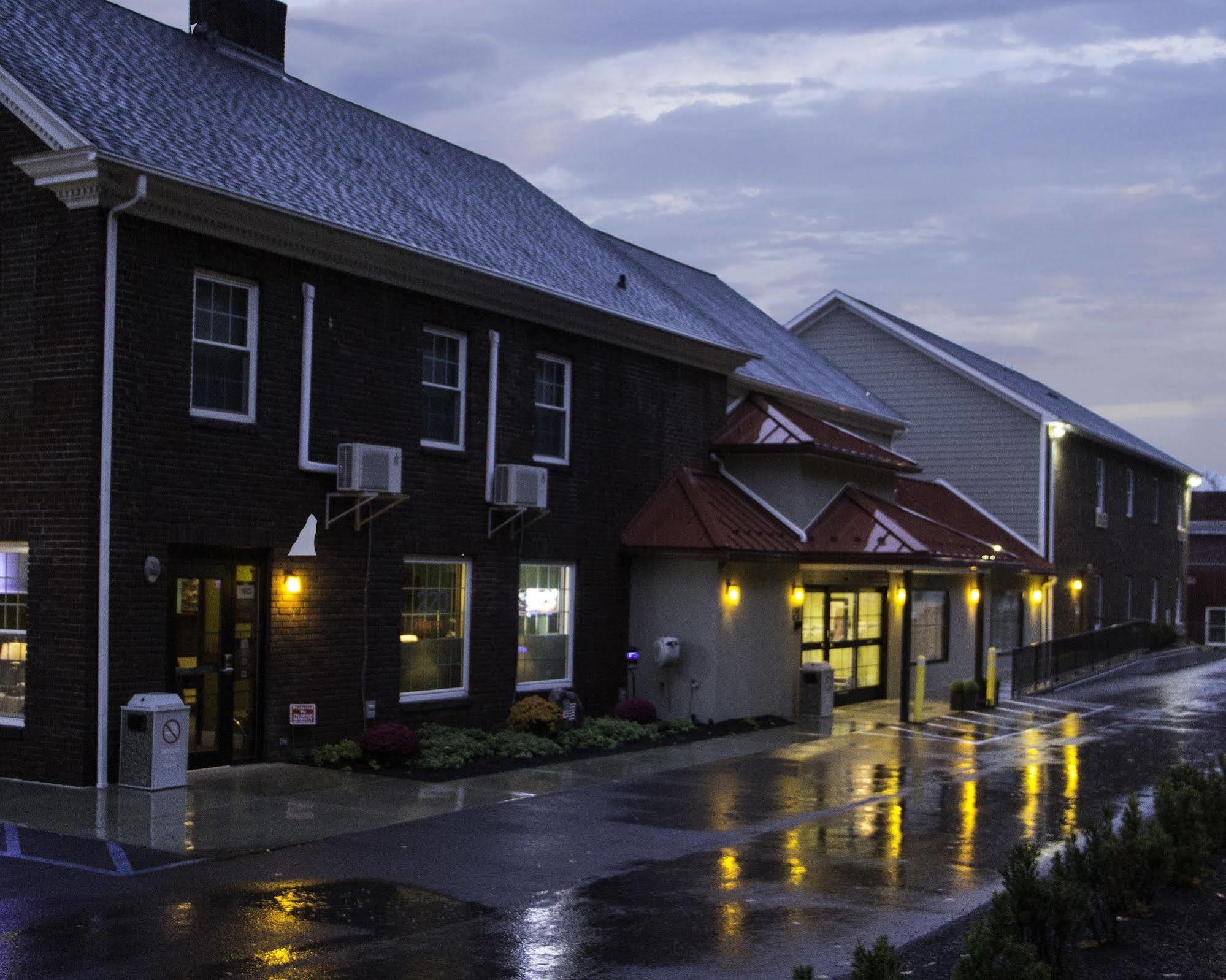 Hotel Dushore Esterno foto